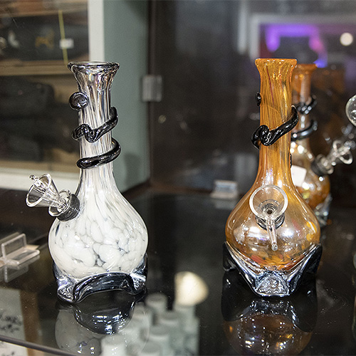 The Silver Daisy - Water Bongs