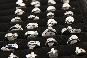 The Silver Daisy - Jewelry